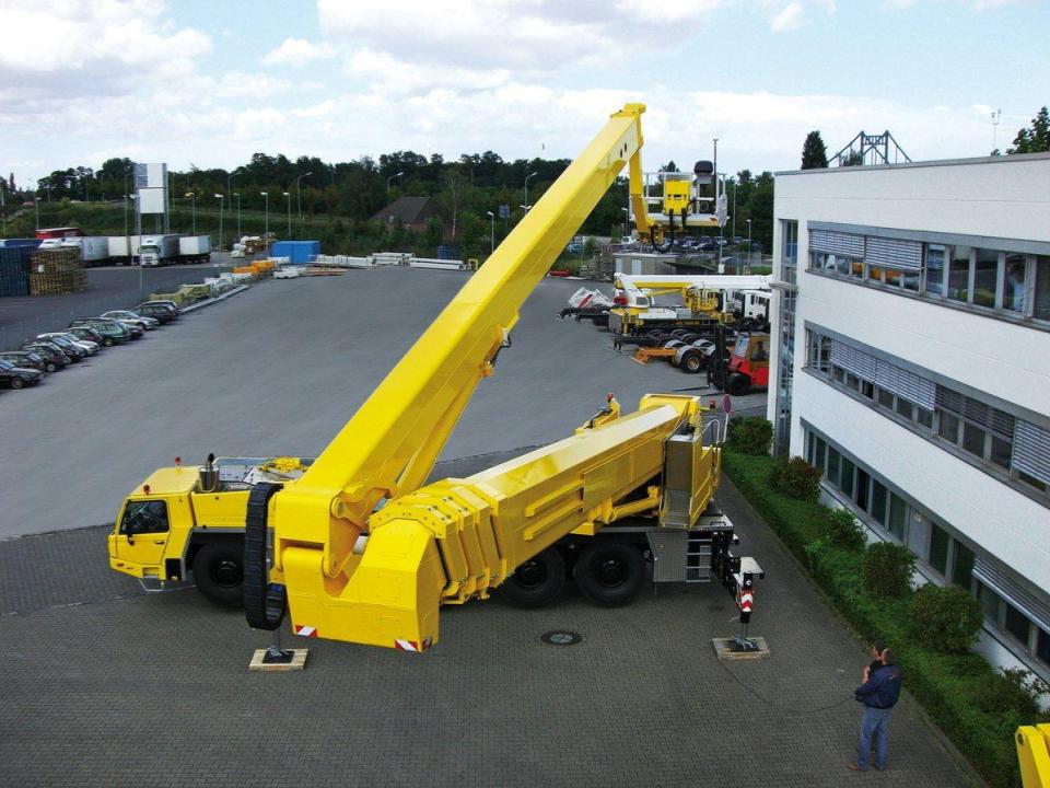 MEGA BOOM - 328 ft Articulating Boom Truck